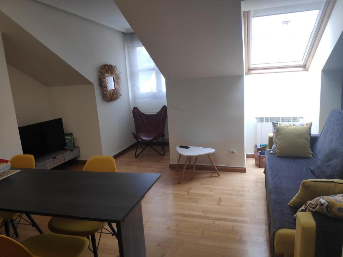 Apartamento Irene Centrico Con Wifi Y Parking Coche Tamano Medio Onís Exterior foto