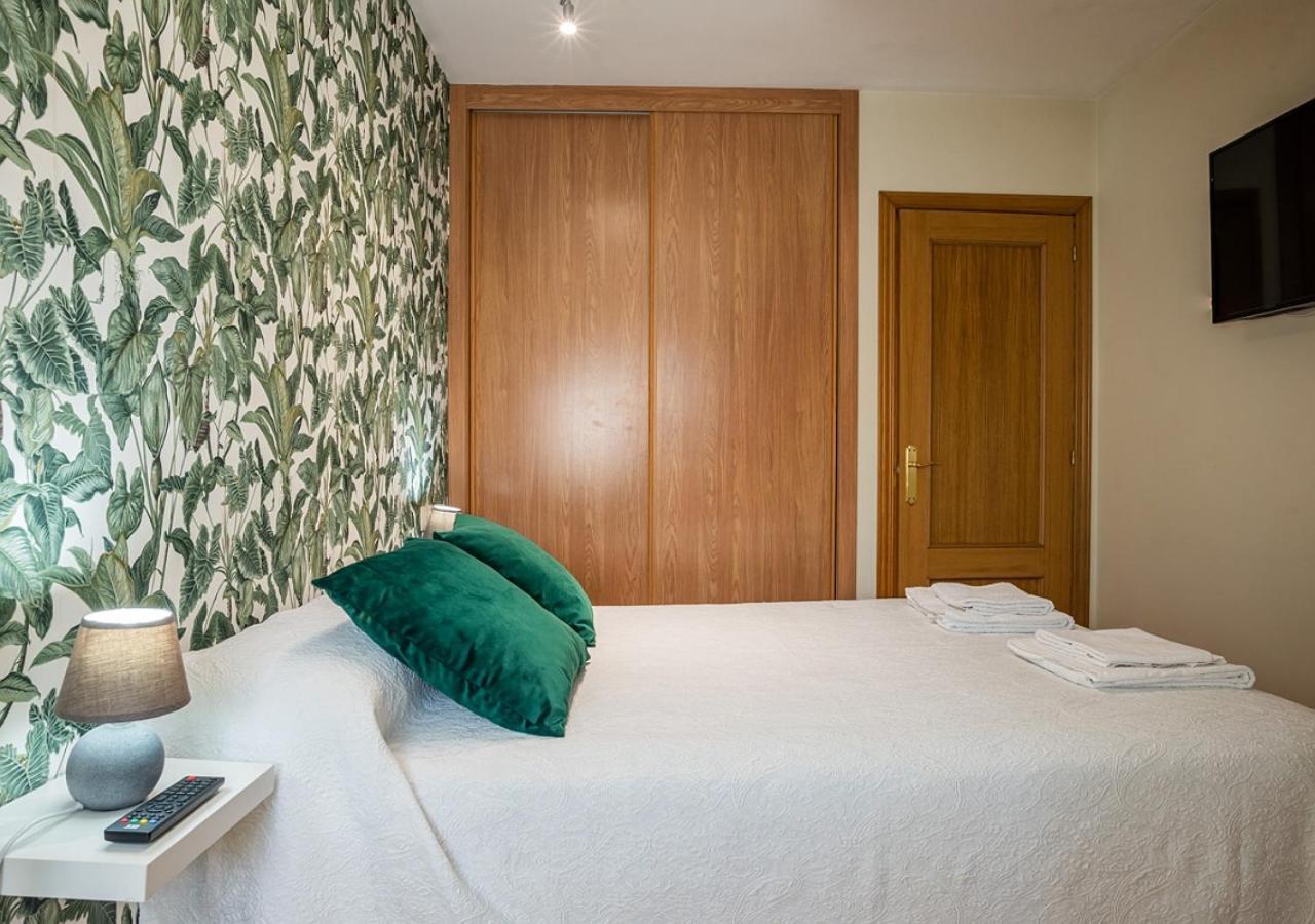 Apartamento Irene Centrico Con Wifi Y Parking Coche Tamano Medio Onís Exterior foto